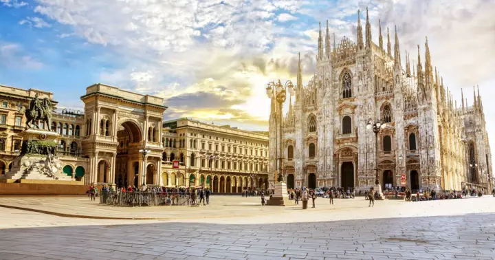 Milan: Private City Tour With Milan Cathedral & Terraces