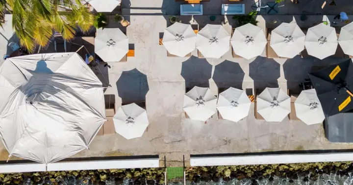 Sunset Premium in Cartagena: Exclusive Beach Club in El Laguito