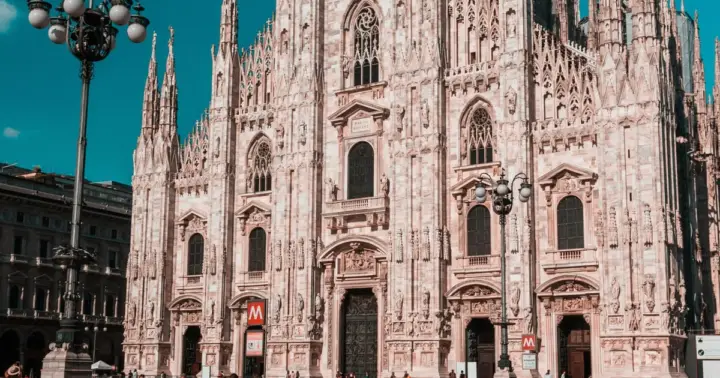 Milan Duomo and Rooftops Priority Access Guided Tour