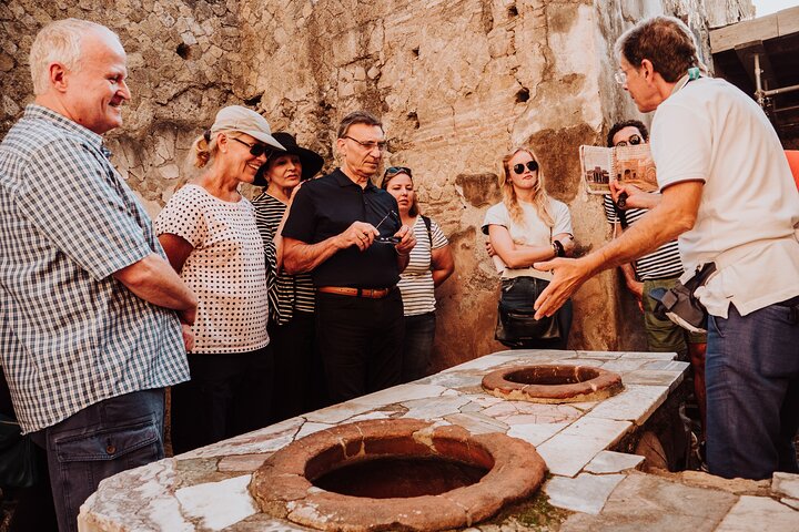 Pompeii and Herculaneum Small Group Tour with an Archaeologist