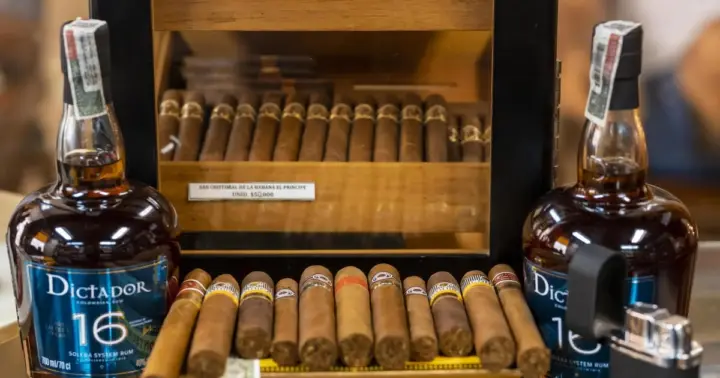 Cartagena: Cigar Rolling & Rum Tasting with Expert Guide