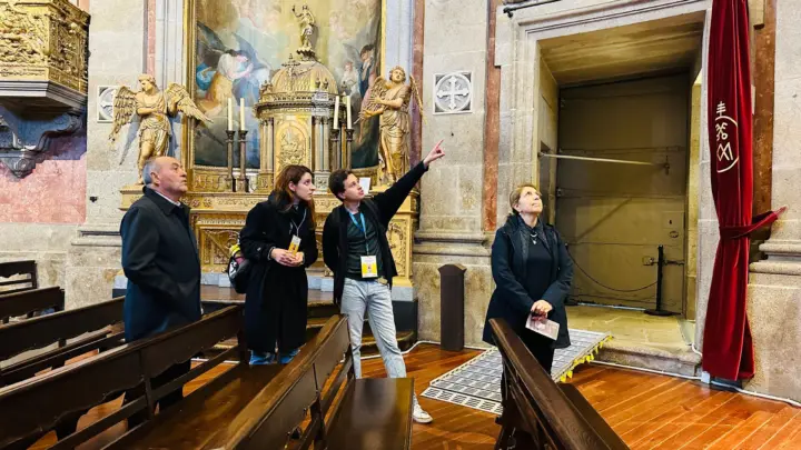The Beautiful Story of Porto: Guided Tour with Entry Tickets