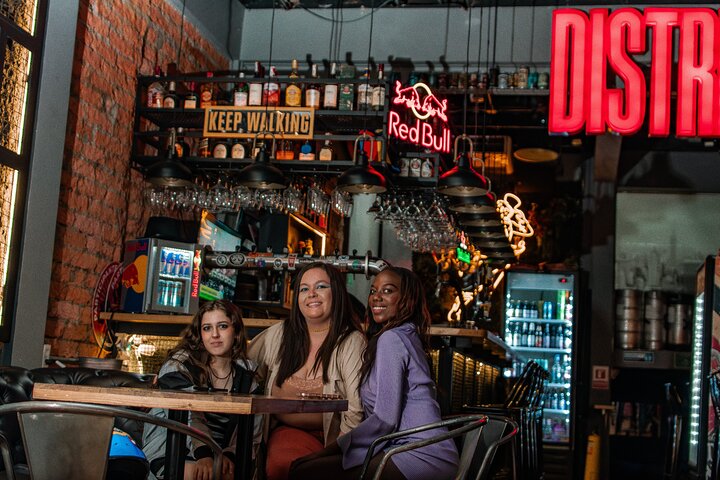 Bar Crawl de viernes por la noche en Cali, Colombia