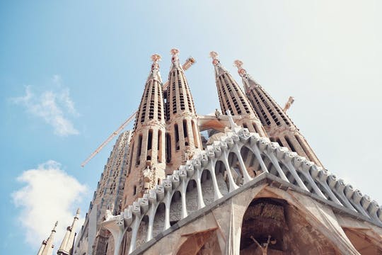 Recorrido combinado por lo más destacado de Barcelona con la Sagrada Familia