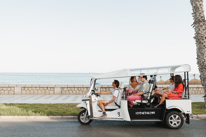 Tour de Bienvenida a Málaga en Eco Tuk Tuk Privado