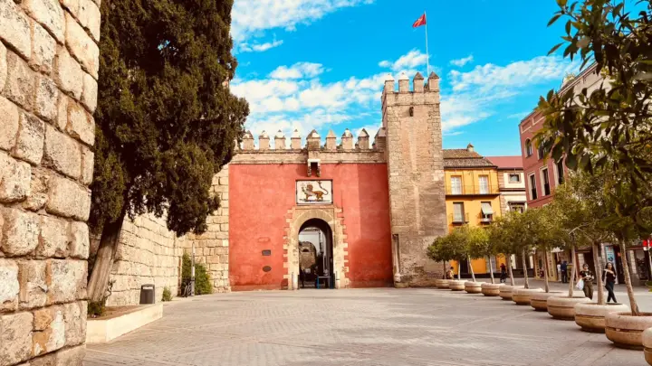Sevilla: Visita guiada sin colas a los Reales Alcázares