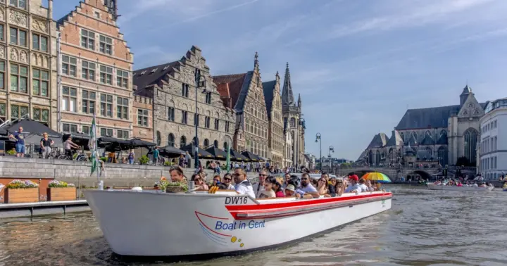 Ghent: 50-Minute Medieval Center Guided Boat Trip