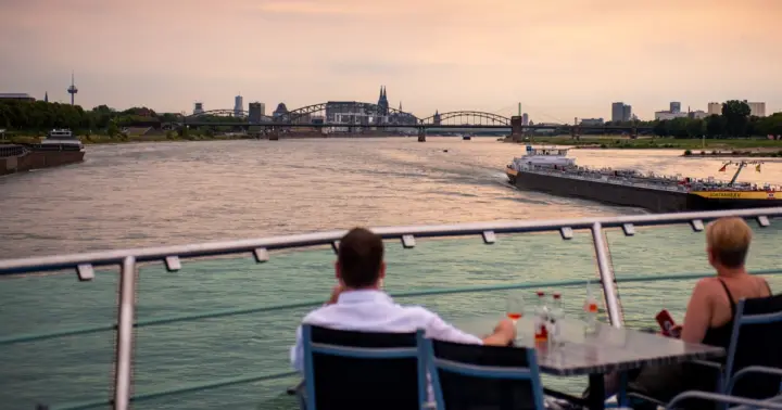 Cologne: 2-Hour Evening Cruise on the Rhine River