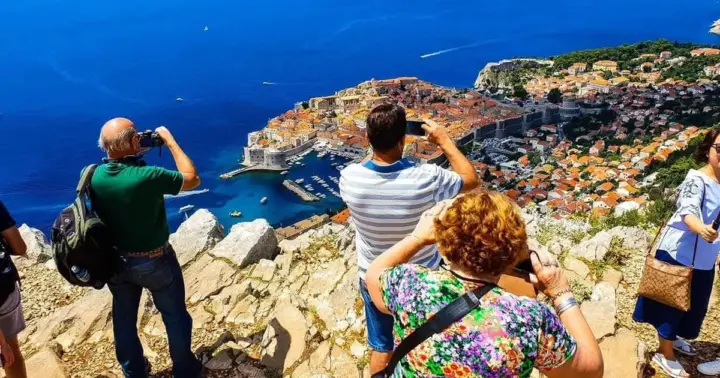 Dubrovnik: tour en tuk-tuk eléctrico con guía y audioguía