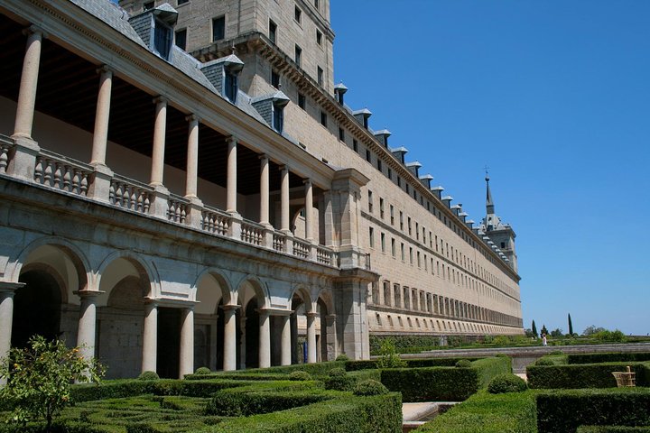 Valle de los Caídos y El Escorial desde Madrid con visita opcional a Toledo