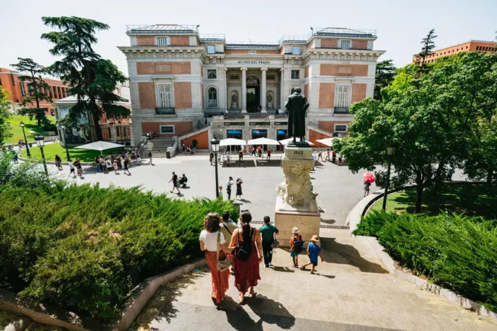 Madrid: Prado Museum with optional Tapas or E-bike Tour
