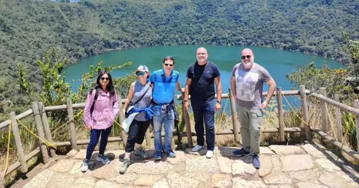 Excursión guiada de 1 día a la laguna de Guatavita y la catedral de sal + entradas