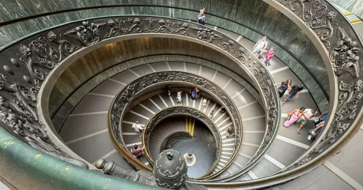 Entrada preferente a los Museos Vaticanos, visita libre con comida