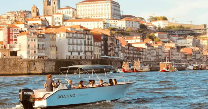 Oporto: paseo en barco por el Duero en grupo pequeño con cata de oporto