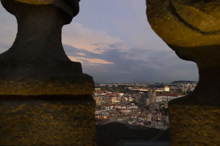 Oporto: Entrada para la Torre de los Clérigos de noche