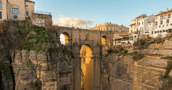 Desde Málaga: Setenil, Ronda y FLAMENCO EN VIVO