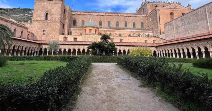 Visita privada a la catedral de Monreale, al claustro y al laboratorio de cerámica