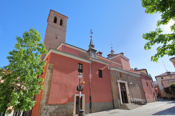 Secretos de La Latina: Paseo de Puzzle Autoguiado en Madrid