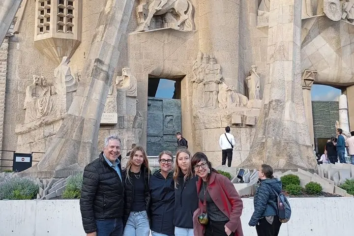 Tour Sagrada Familia con Guía Experto : Privado & Grupo Pequeño