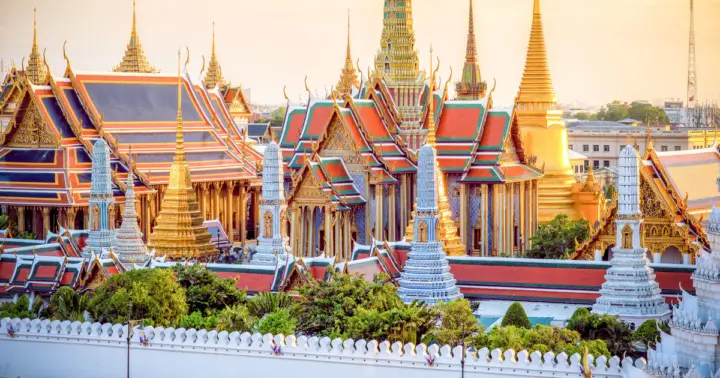 Bangkok: City Highlights Temple and Market Walking Tour