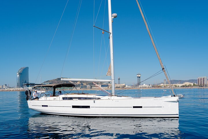 Day Sailing Experience, Barcelona(9 Personas)