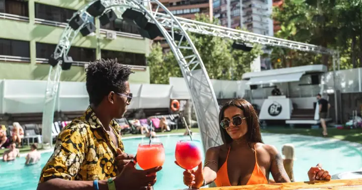 Benidorm: BC Music Resort™ Piscina, DJ y Entrada de Fiesta Diurna