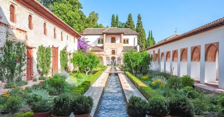 Granada: Alhambra Gardens and Generalife Ticket