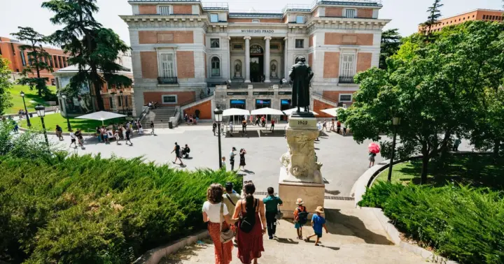 Madrid: Prado Museum with optional Tapas or E-bike Tour