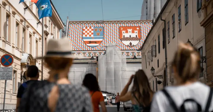 Puntos destacados de Zagreb: casco antiguo, túnel de la Segunda Guerra Mundial, funicular y degustación
