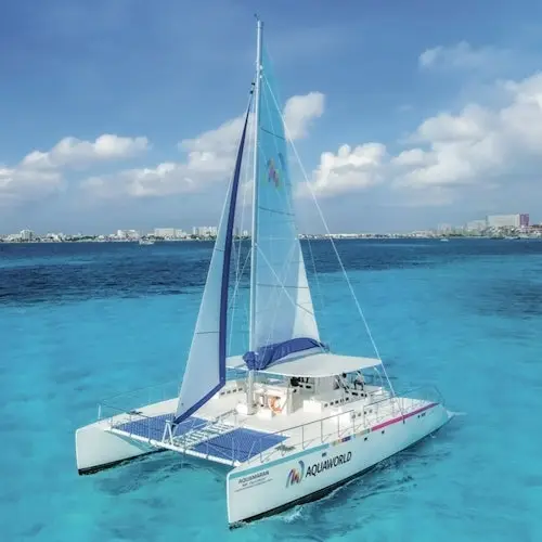 Isla Mujeres: Excursión en catamarán