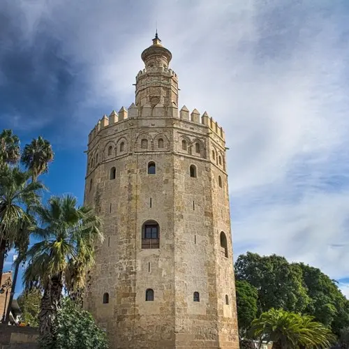Tour guiado al Archivo de Indias y Torre del Oro