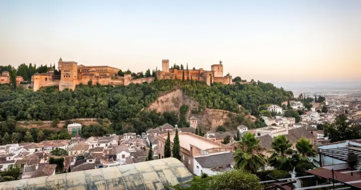 Tour guiado por el patrimonio de la Alhambra