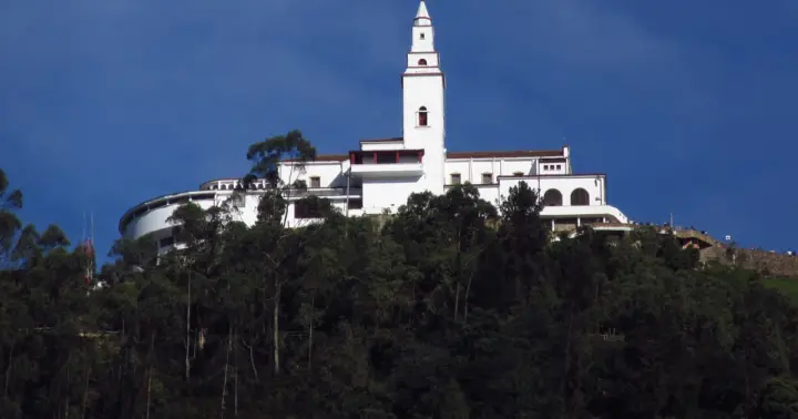Paseando por Monserrate + guía 2 h Entradas VIP sin cola
