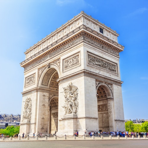 Entrada al Arco del Triunfo con acceso a la azotea