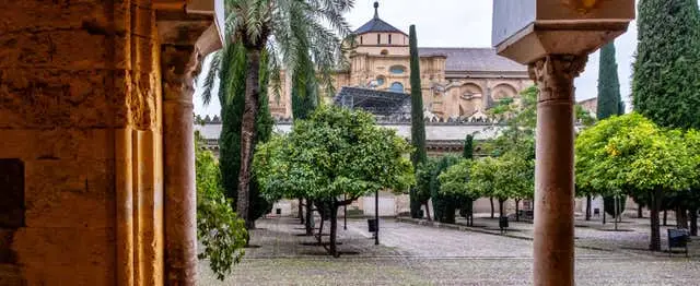 Visita guiada por la Mezquita y la Judería en grupo reducido
