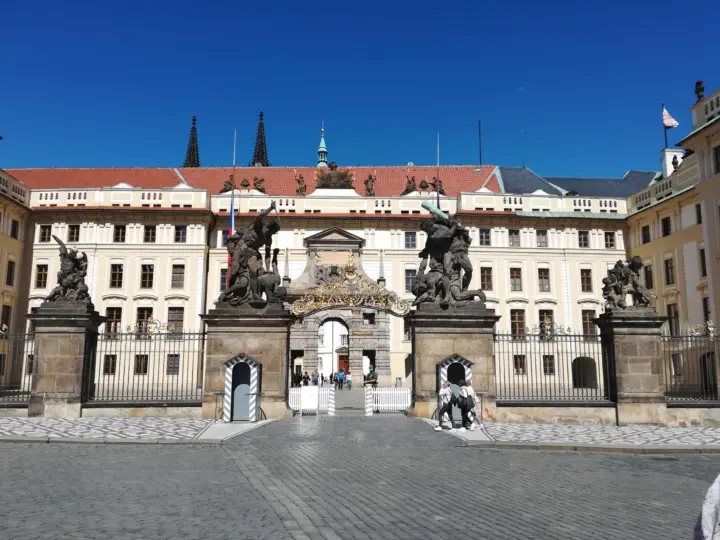 Praga: visita al castillo de Praga con entradas incluidas. En español