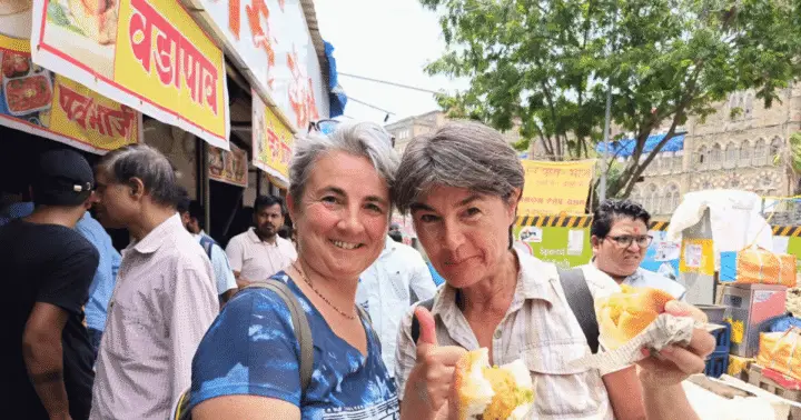 Mumbai Walking Tour with Local Snacks