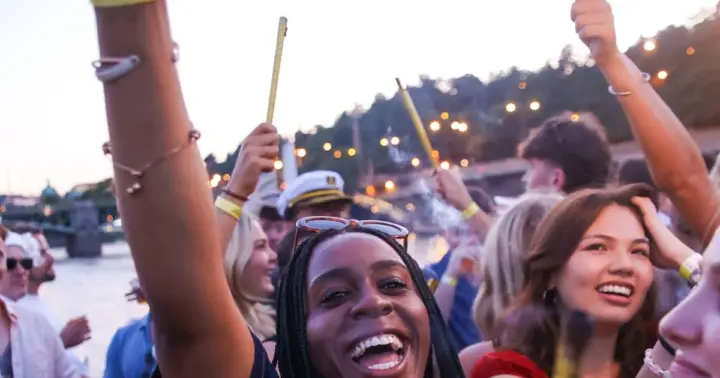 Praga: fiesta en barco con after en el club más grande de Europa