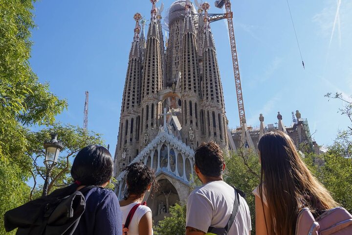Recorrido guiado rápido por la Sagrada Familia