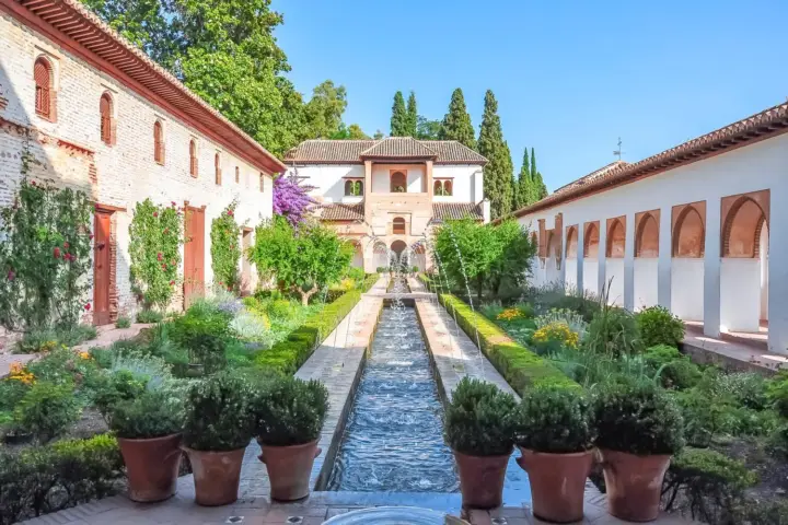 Granada: Alhambra Gardens and Generalife Ticket