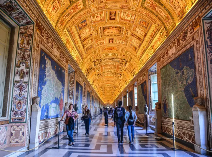 Roma: Visita a los Museos Vaticanos - Acceso prioritario