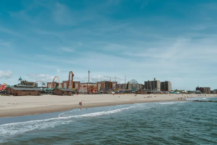NY Contrasts: Brooklyn, Bronx, Harlem, Queens & Coney Island