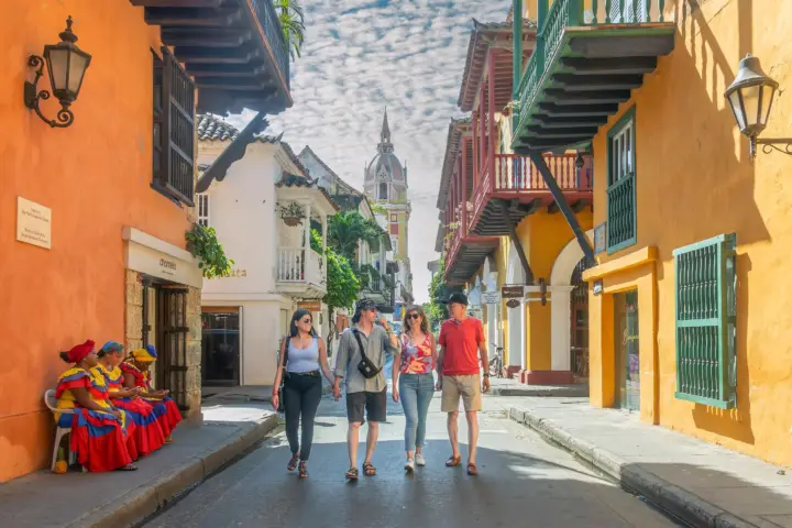 Cartagena Food Tour: 7+ Tastings in the Historic City