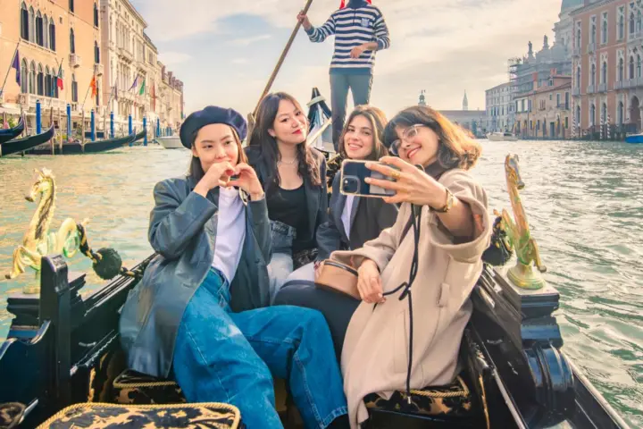 Venice: Shared Gondola Ride through the Lagoon City
