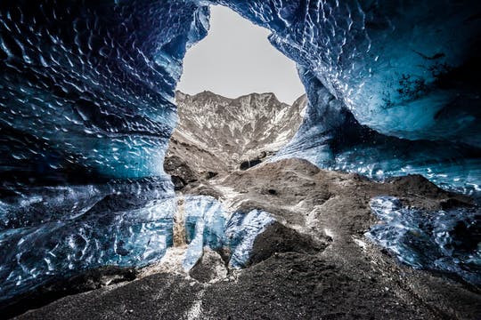 Visita guiada a la cueva de hielo de Katla en un super Jeep desde Vik