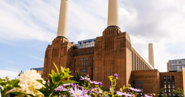 El ascensor de la chimenea de la central eléctrica de Battersea