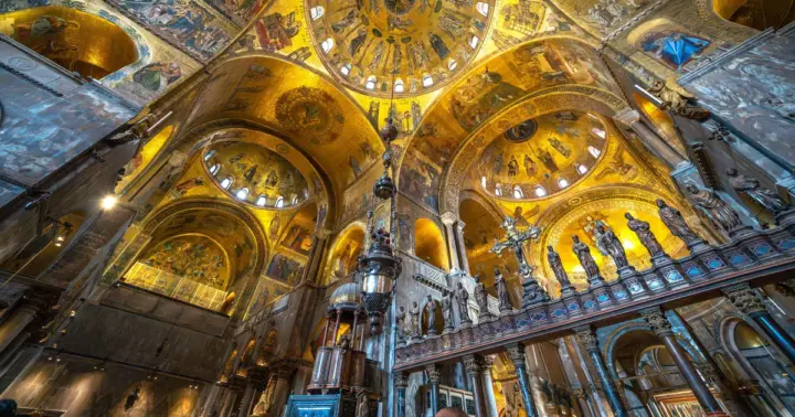 Doge’s Palace & St. Mark’s: Priority Entry & Guided Tours