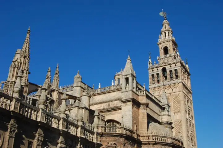 Sevilla: Catedral y Reales Alcázares Tour privado con tickets de entrada