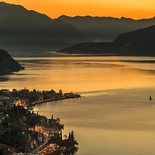 Varenna, Bellagio y Como: Excursión guiada de un día desde Milán