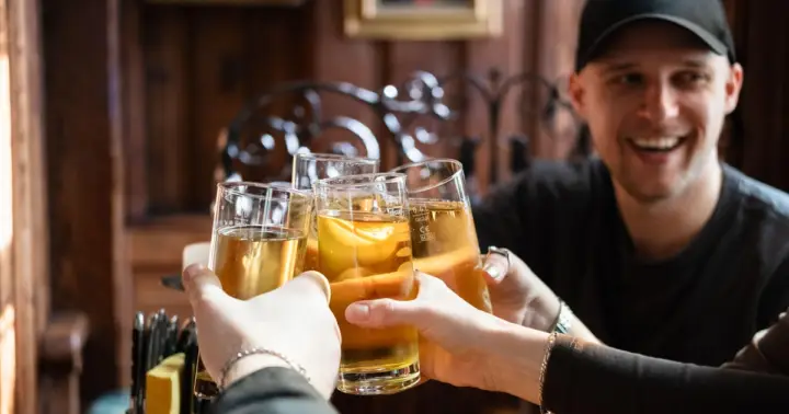 Munich: Bavarian Food Tour with Full Meal & Beer Tastings